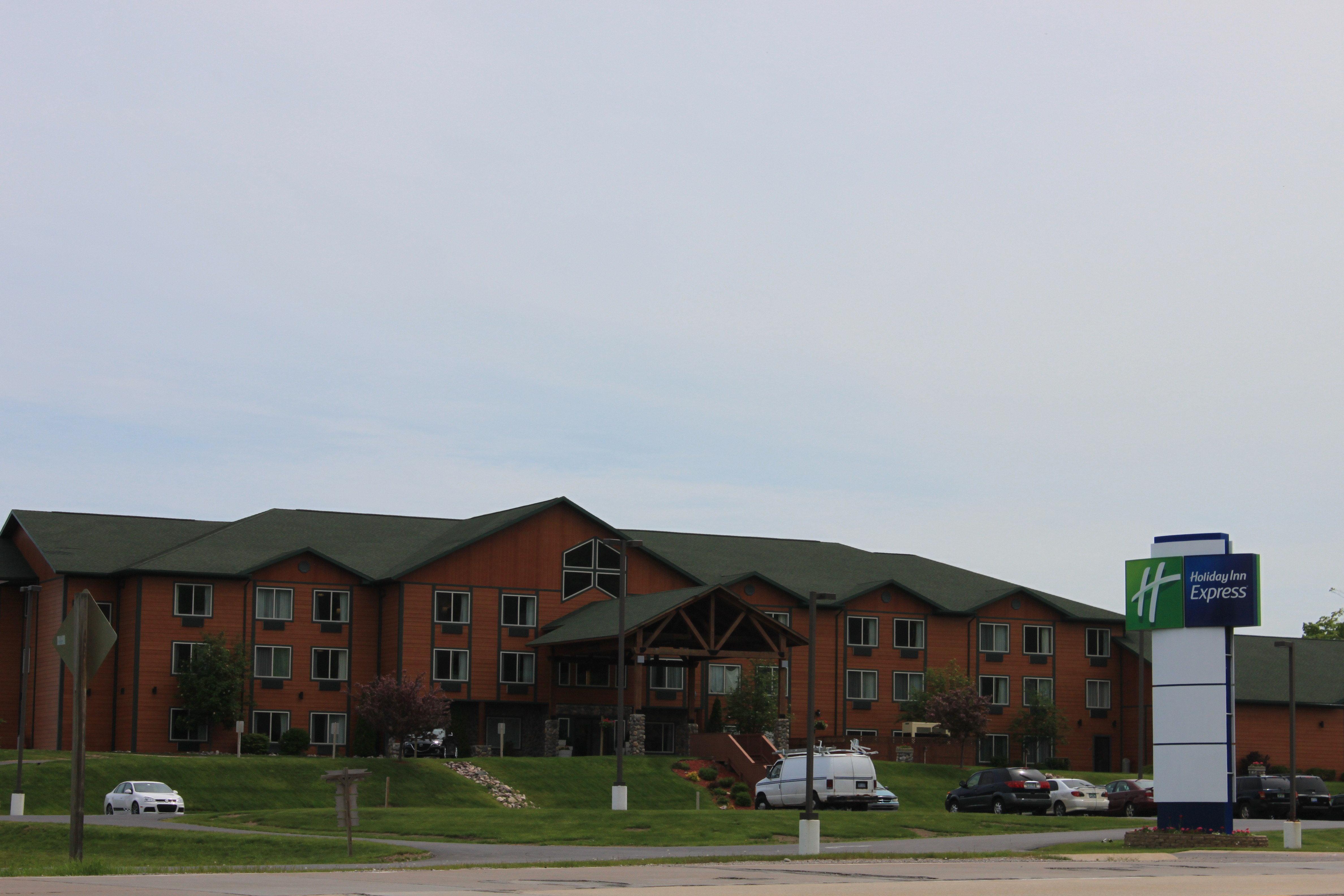 Holiday Inn Express Munising-Lakeview, An Ihg Hotel Exteriér fotografie